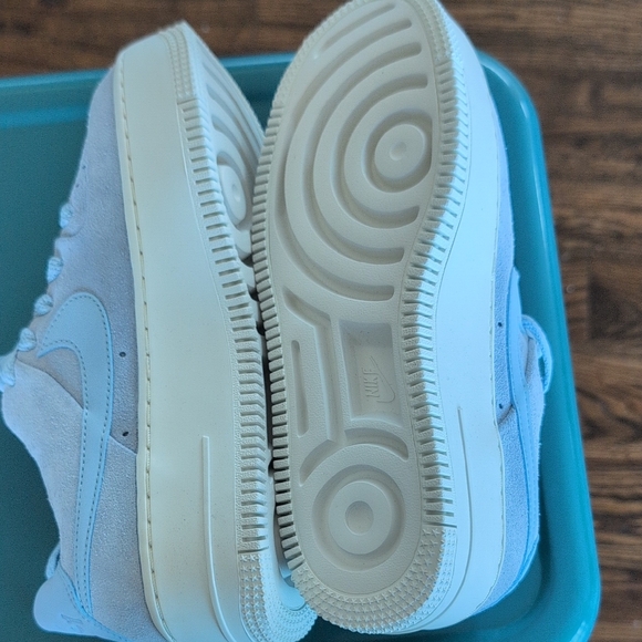 Nike Air Force 1 Low Sage Womens size 6 - Picture 9 of 9